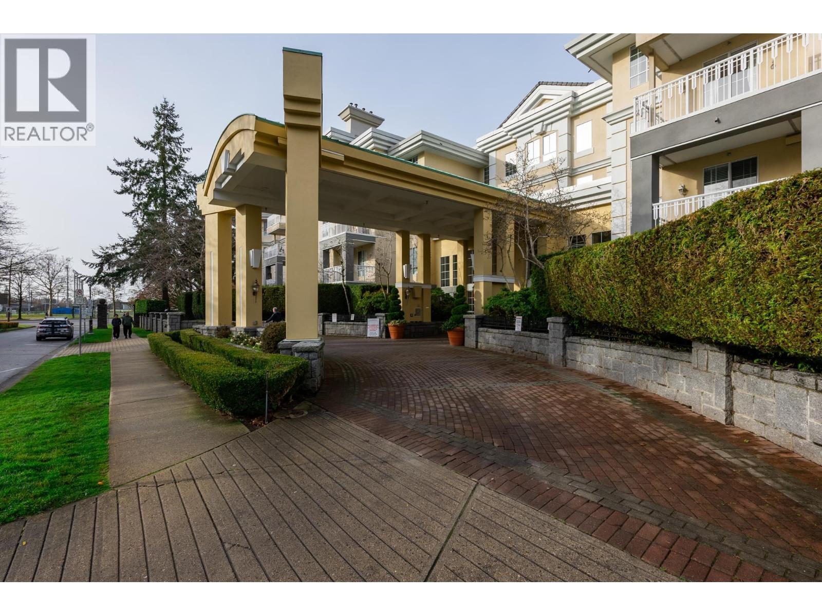 104 5835 HAMPTON PLACE, Vancouver