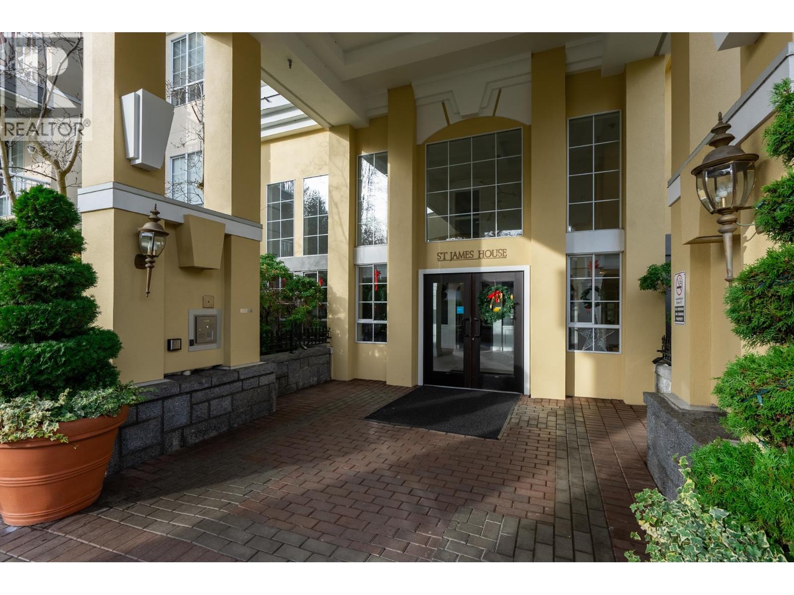 104 5835 HAMPTON PLACE, Vancouver