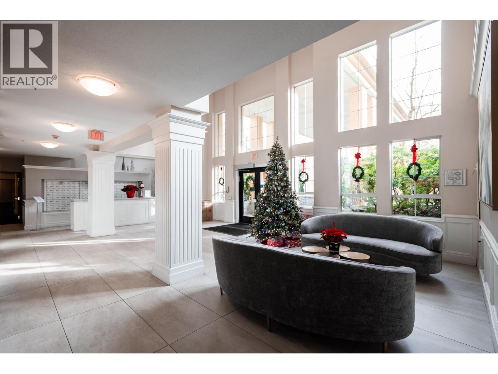 104 5835 HAMPTON PLACE, Vancouver