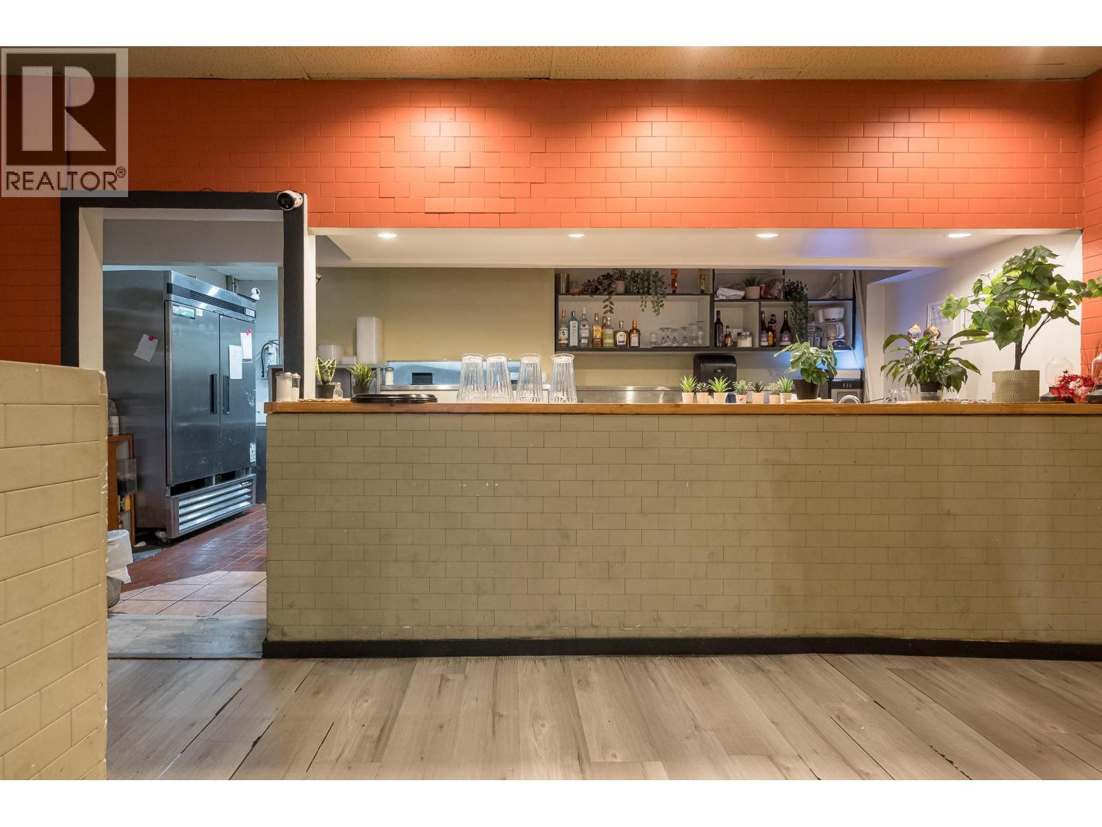 6372 FRASER STREET, Vancouver