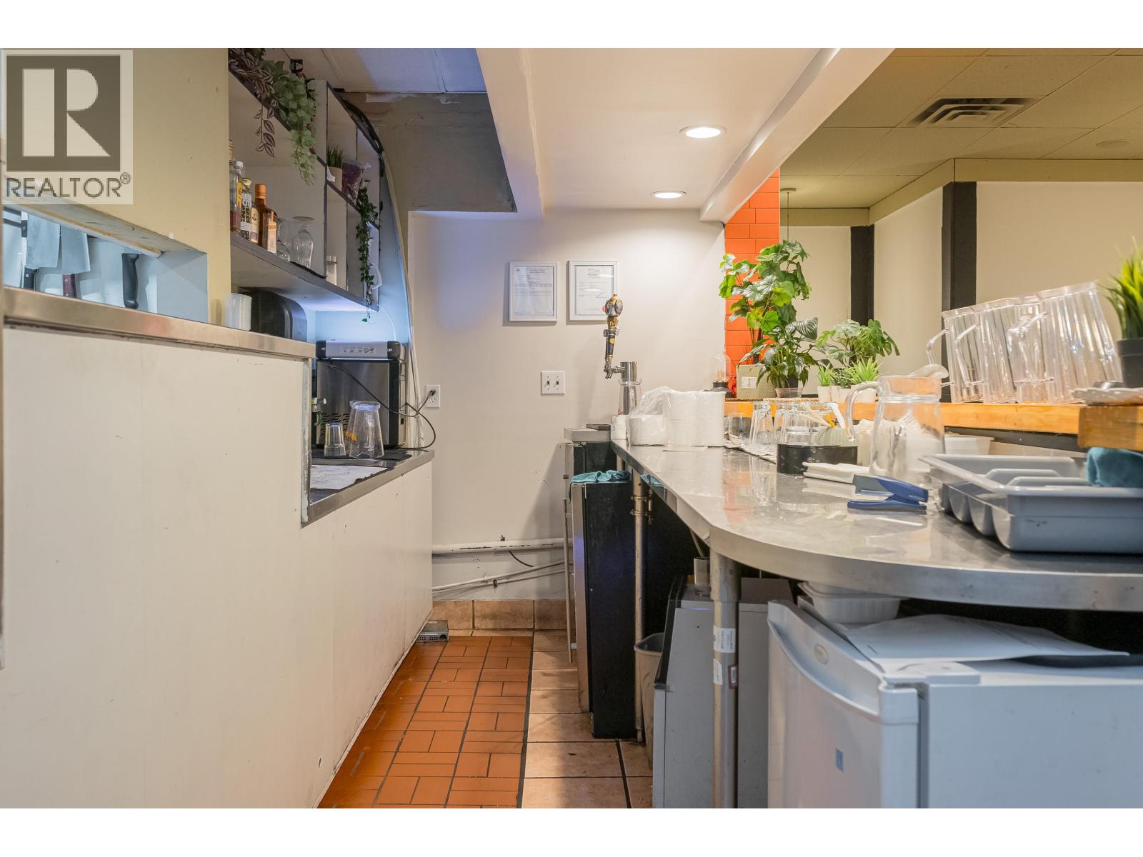 6372 FRASER STREET, Vancouver