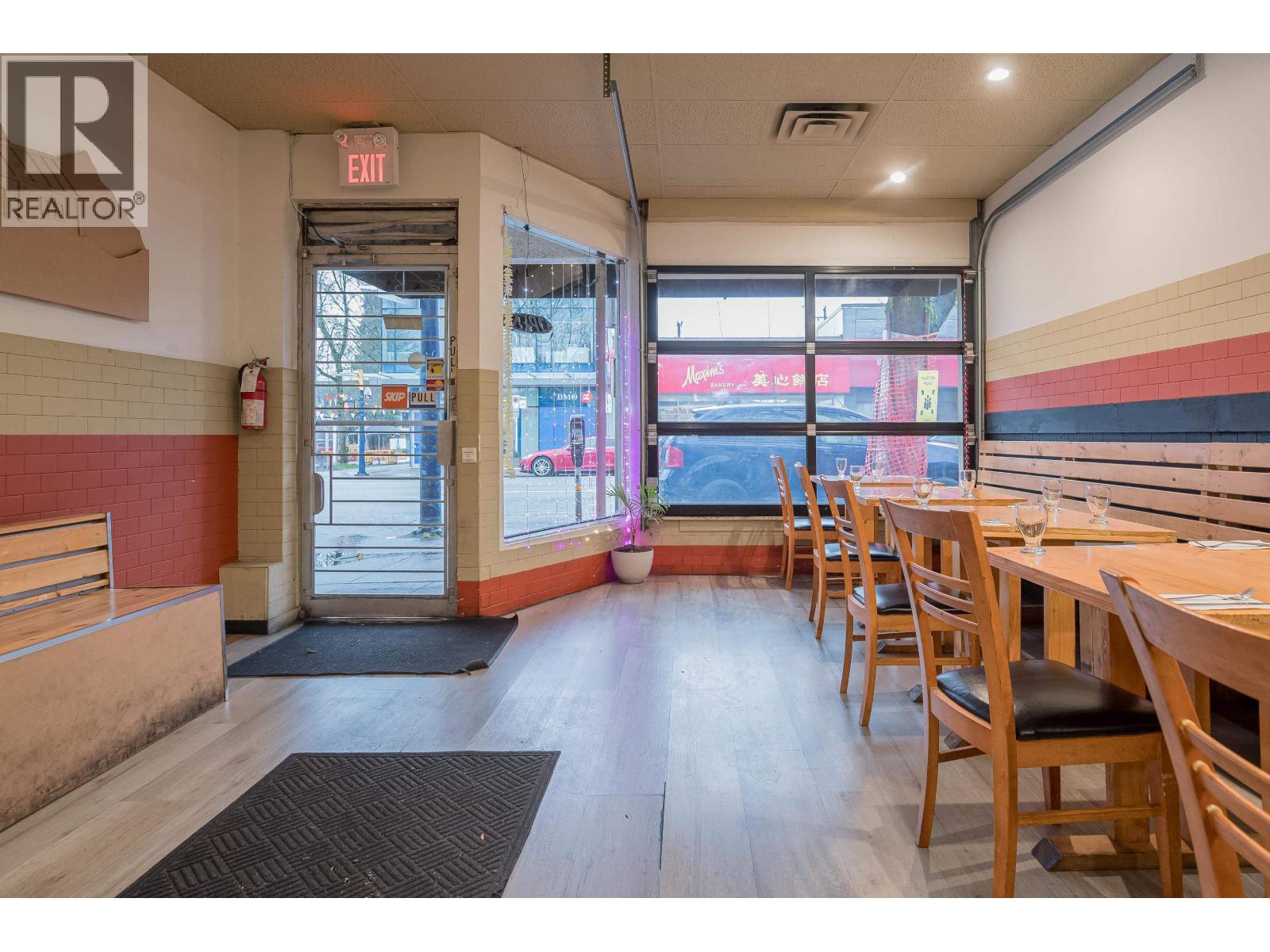 6372 FRASER STREET, Vancouver