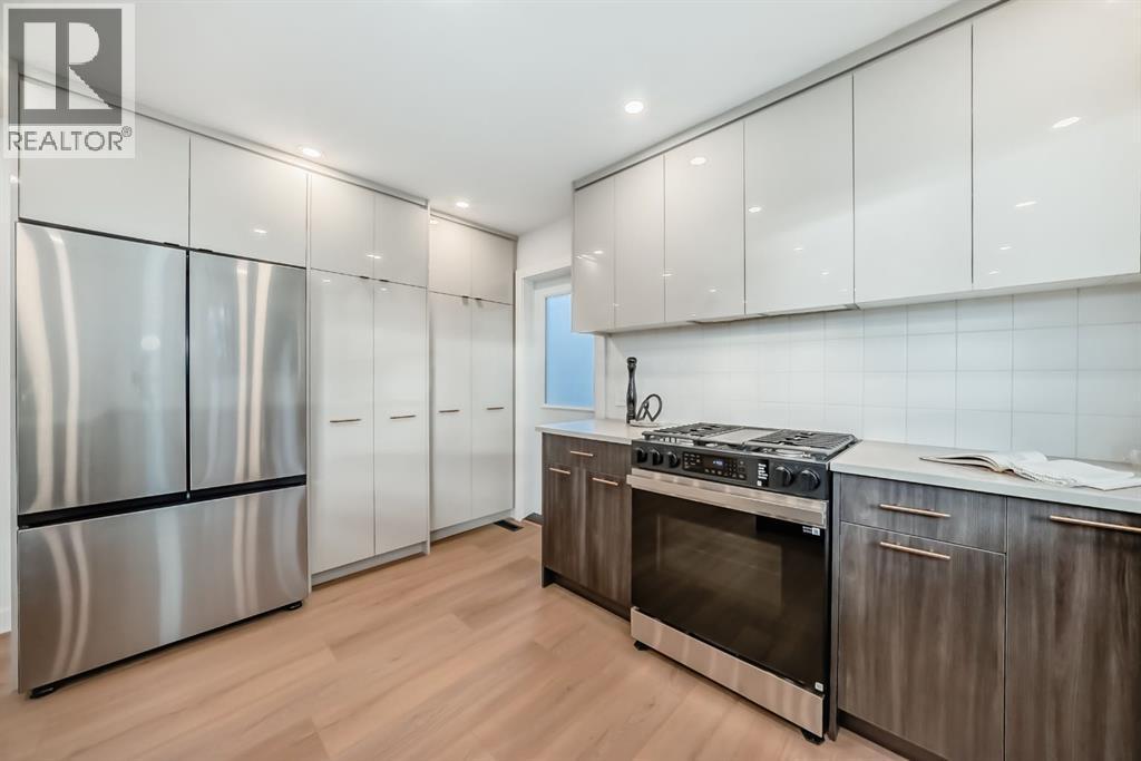 Single Family House Bi-level for Sale in  Dalgetty Place NW Dalhousie Calgary 