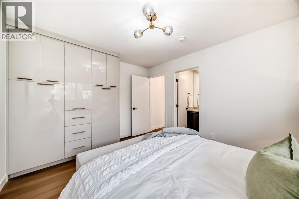 Single Family House Bi-level for Sale in  Dalgetty Place NW Dalhousie Calgary 