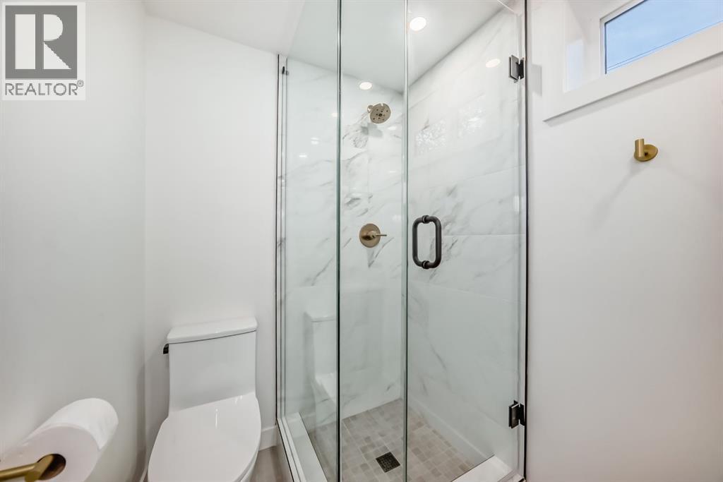 Single Family House Bi-level for Sale in  Dalgetty Place NW Dalhousie Calgary 