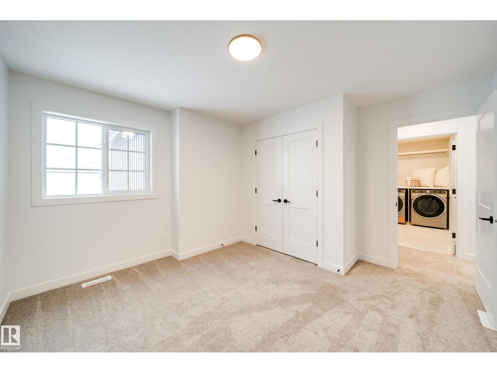 96 Chelles WD, St. Albert