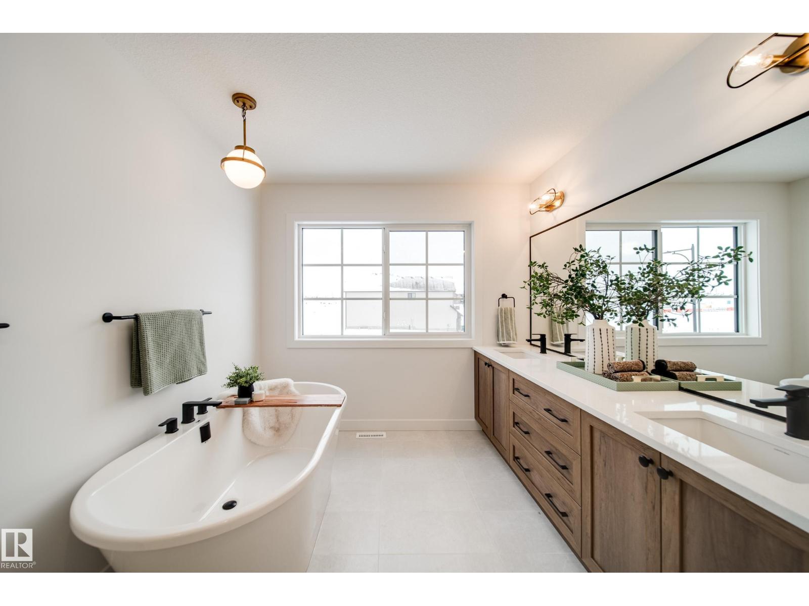 96 Chelles WD, St. Albert