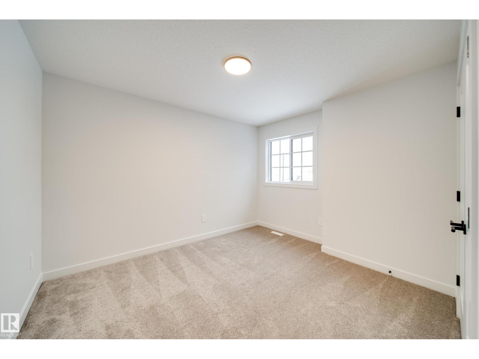 96 Chelles WD, St. Albert