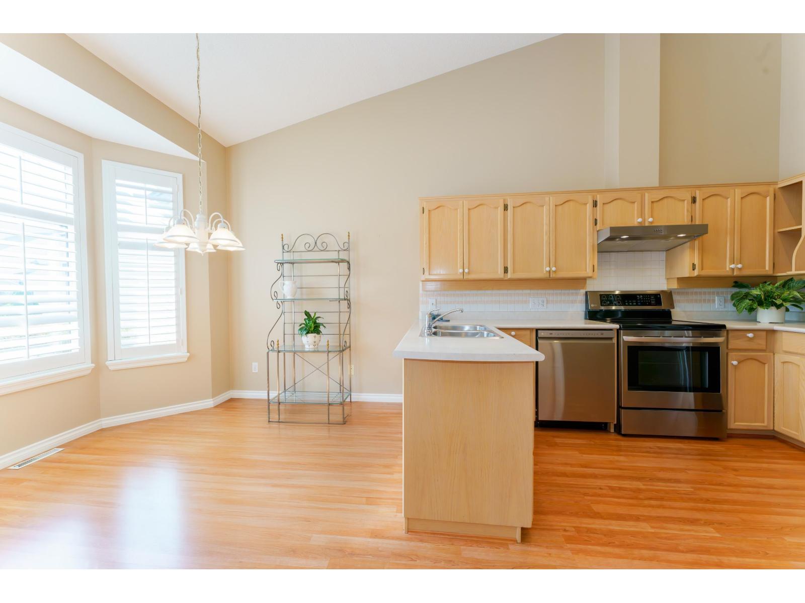 47 9012 WALNUT GROVE DRIVE, Langley