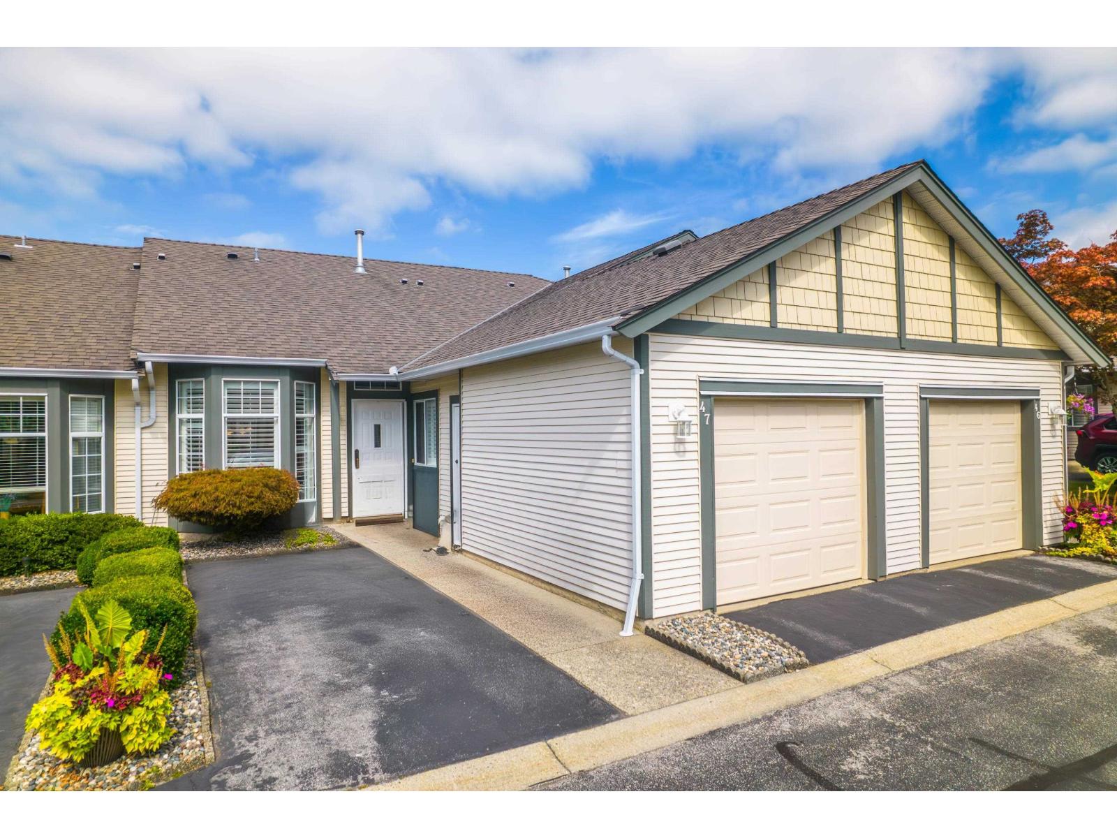 47 9012 WALNUT GROVE DRIVE, Langley