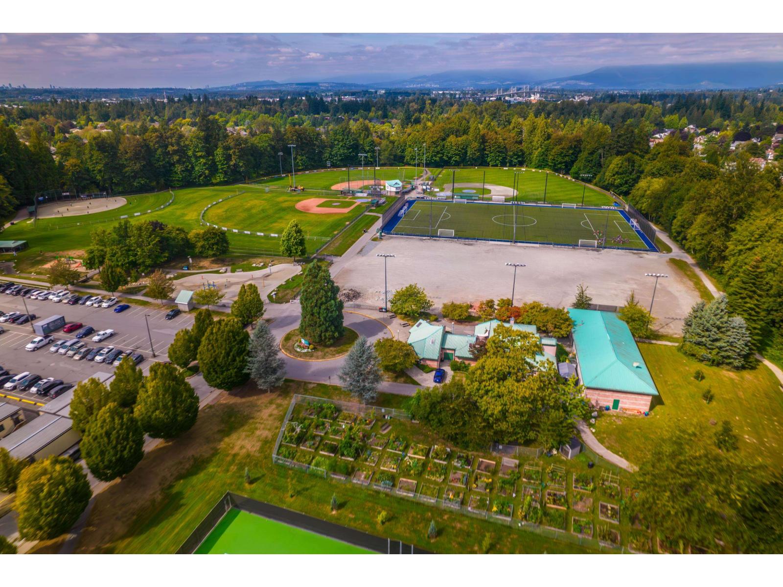 47 9012 WALNUT GROVE DRIVE, Langley