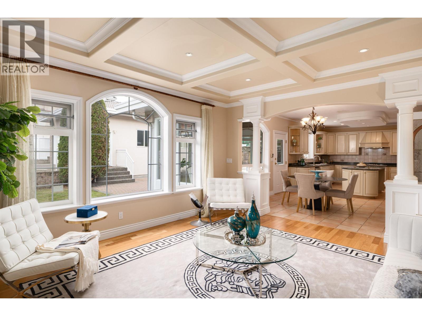 6111 KITCHENER STREET, Burnaby