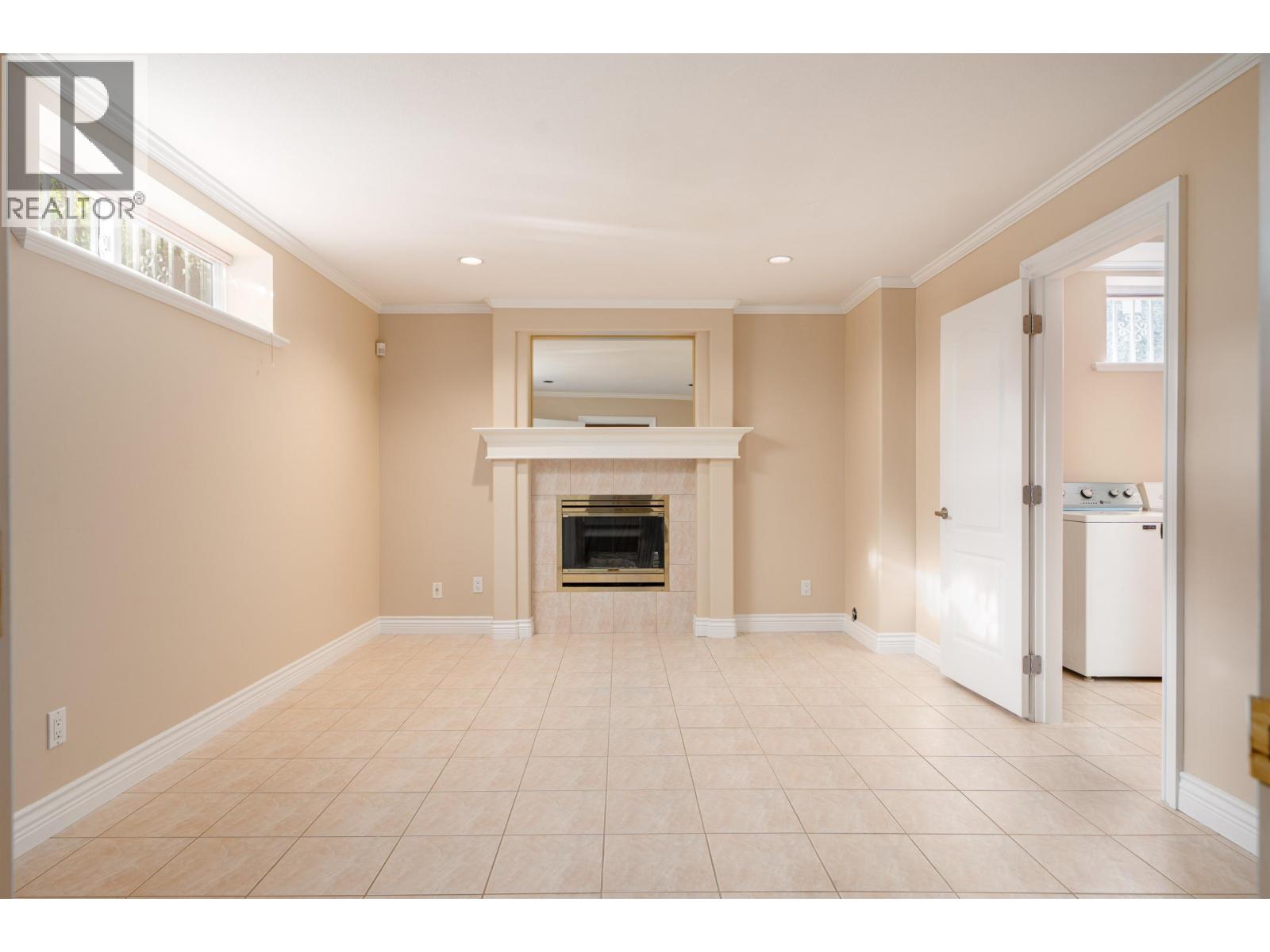 6111 KITCHENER STREET, Burnaby