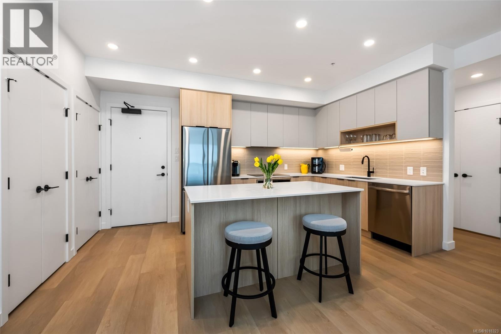 411 3564A Ryder Hesjedal Way, Colwood