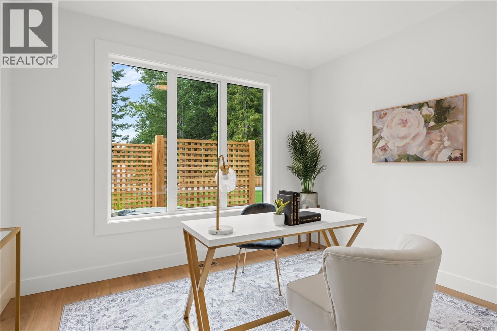 504 Juniper Dr, Qualicum Beach