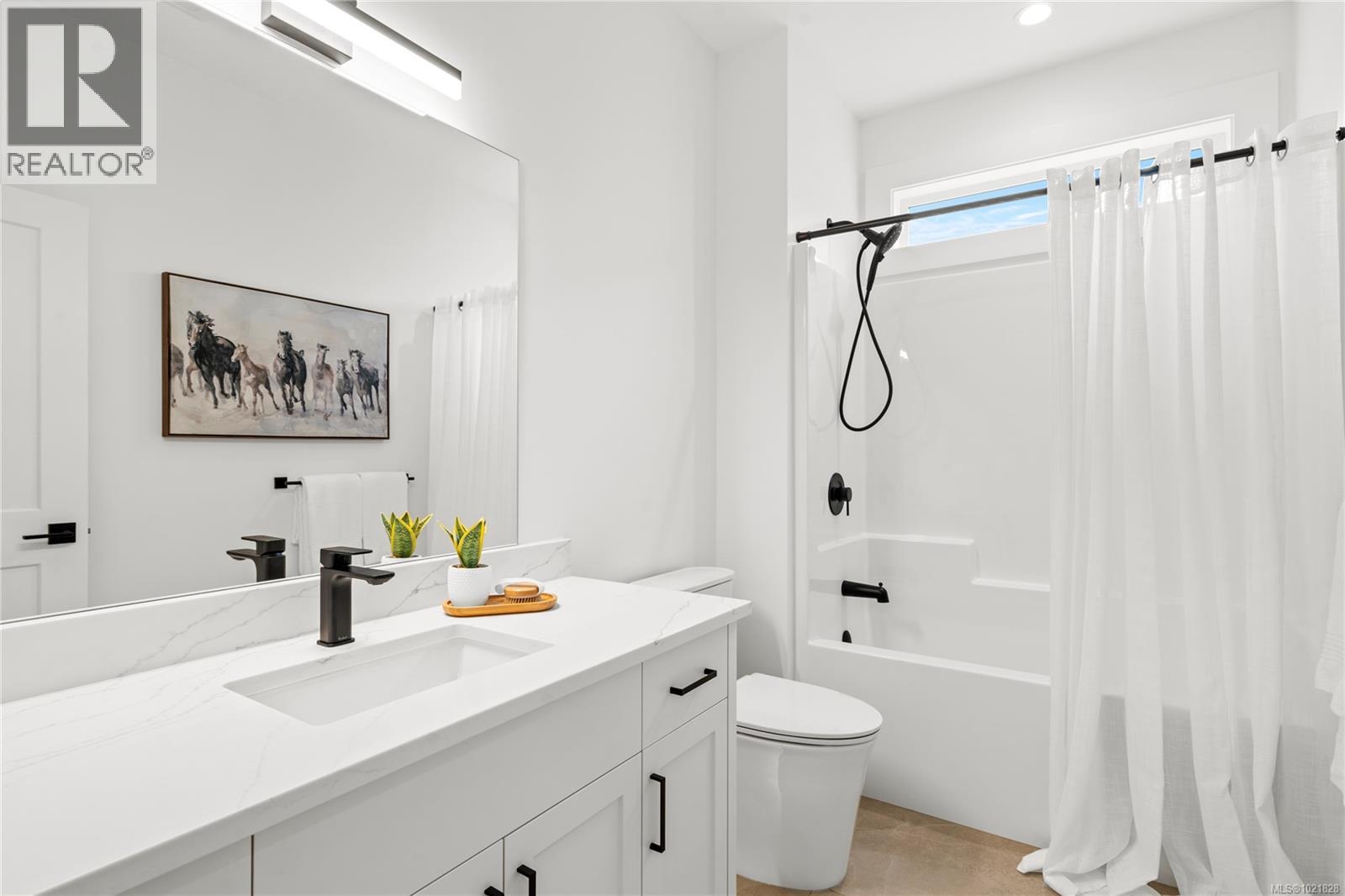 504 Juniper Dr, Qualicum Beach