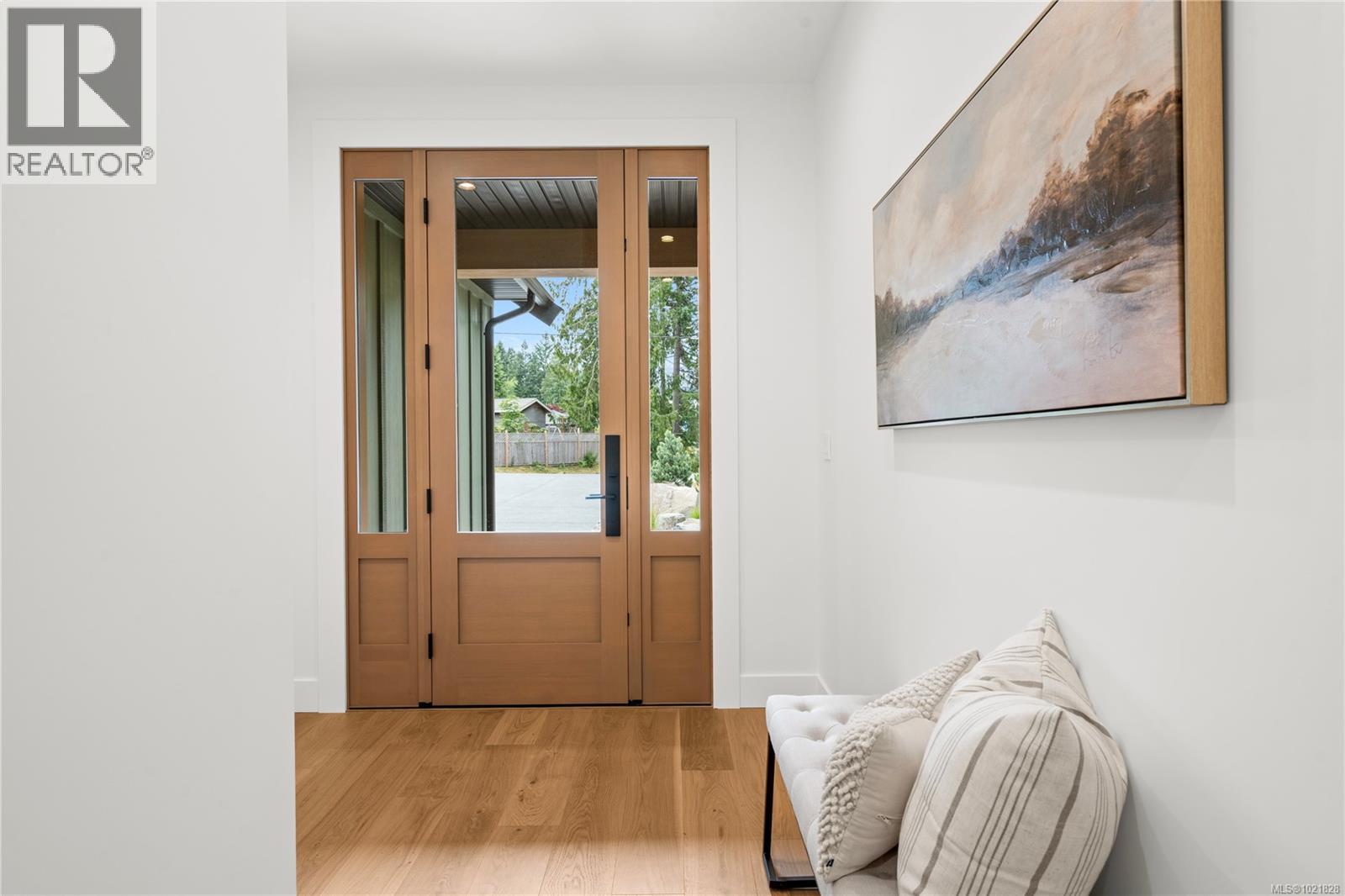 504 Juniper Dr, Qualicum Beach