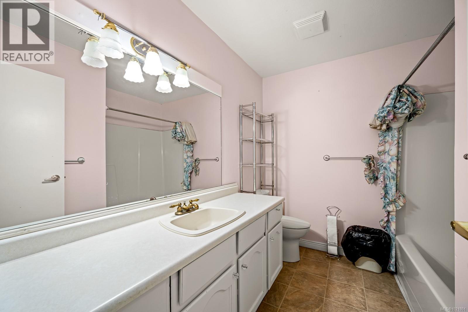 2316B Willemar Ave, Courtenay