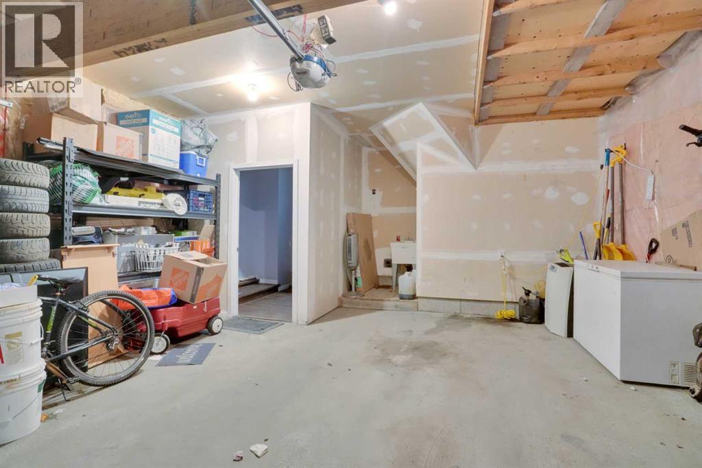 Single Family House for Sale in  Covehaven Terrace NE Coventry Hills Calgary 