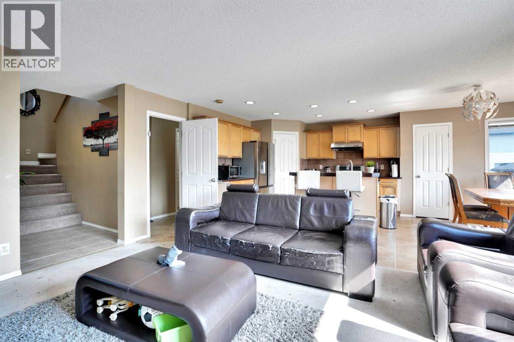 Single Family House for Sale in  Covehaven Terrace NE Coventry Hills Calgary 