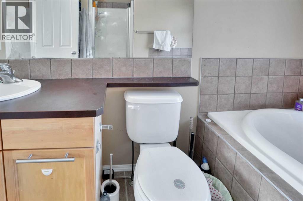 Single Family House for Sale in  Covehaven Terrace NE Coventry Hills Calgary 