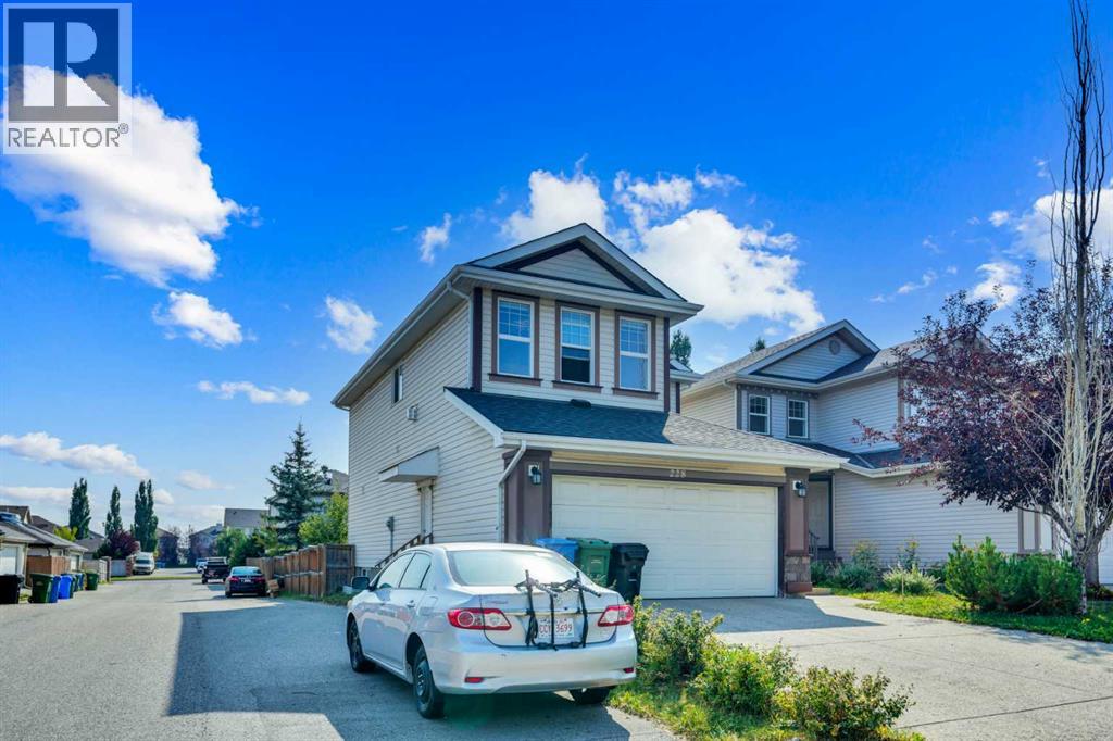 Single Family House for Sale in  Covehaven Terrace NE Coventry Hills Calgary 