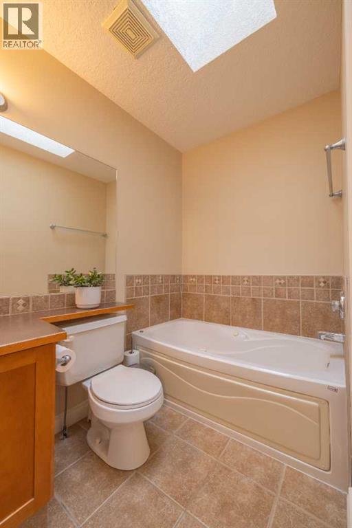 Single Family House for Sale in    Avenue NW Parkdale Calgary 