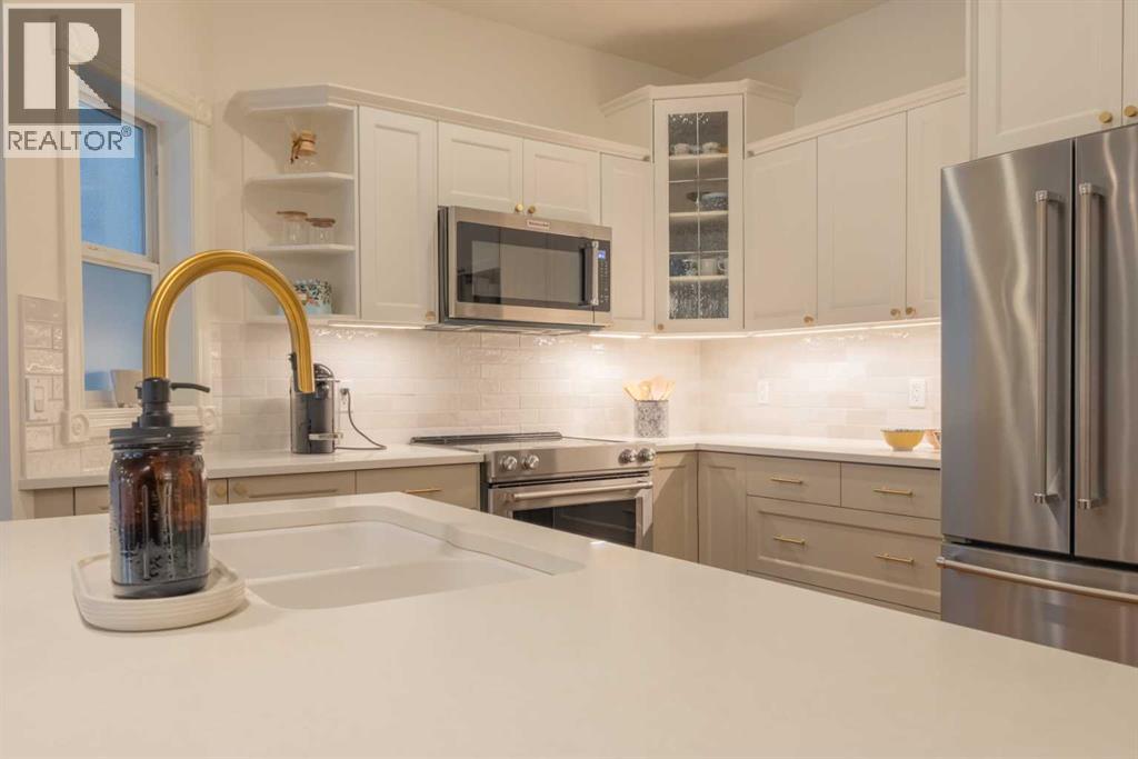 Single Family House for Sale in    Avenue NW Parkdale Calgary 