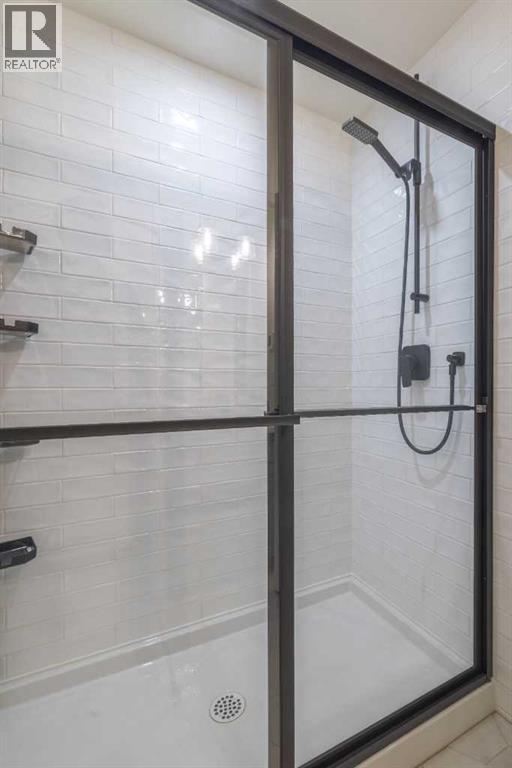 Single Family House for Sale in    Avenue NW Parkdale Calgary 