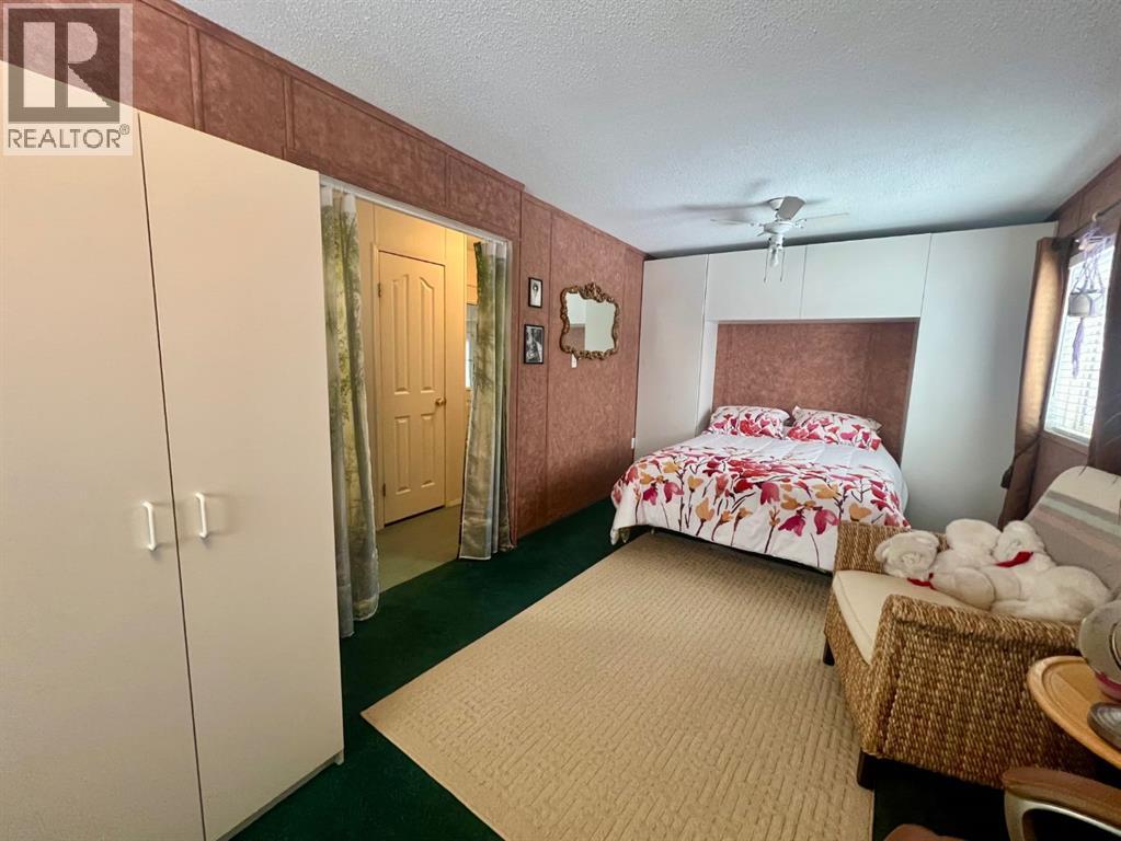 37543 England Way, Rural Red Deer County