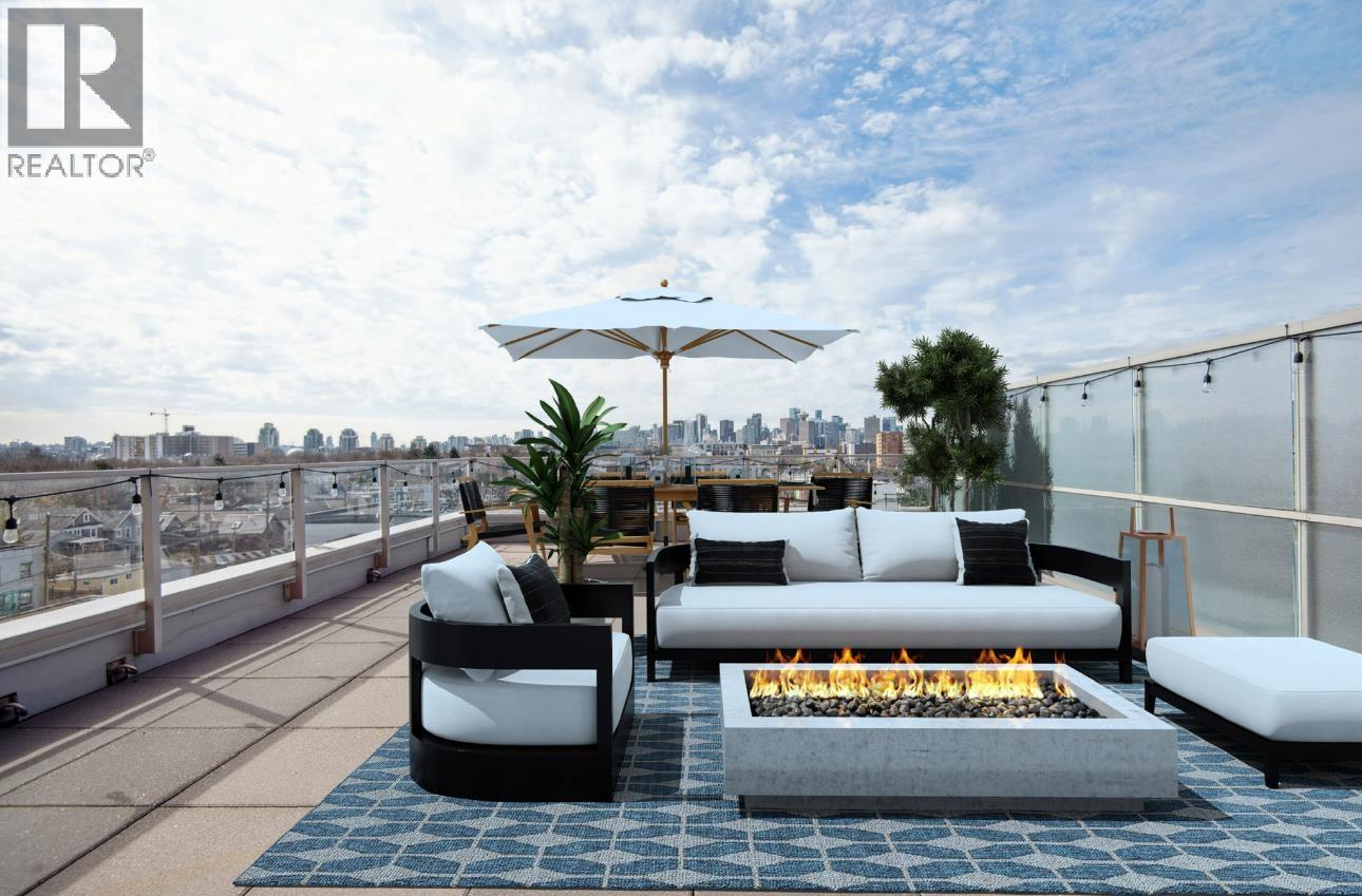 808 933 E HASTINGS STREET, Vancouver