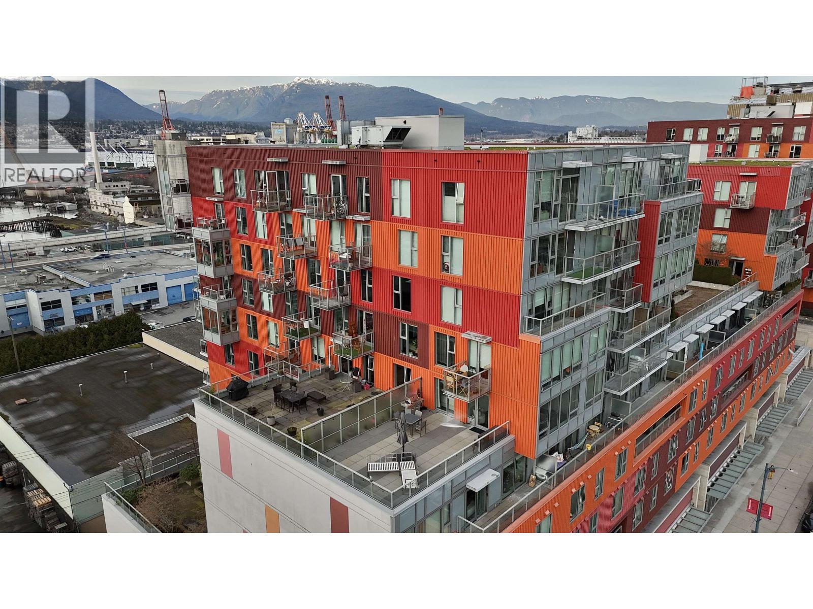 808 933 E HASTINGS STREET, Vancouver