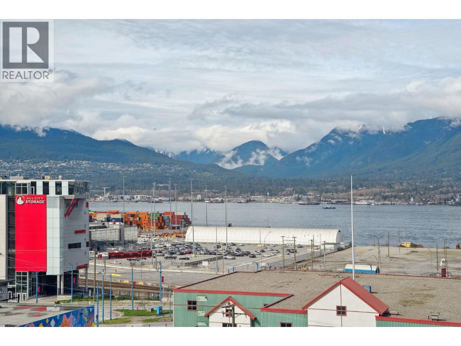 808 933 E HASTINGS STREET, Vancouver