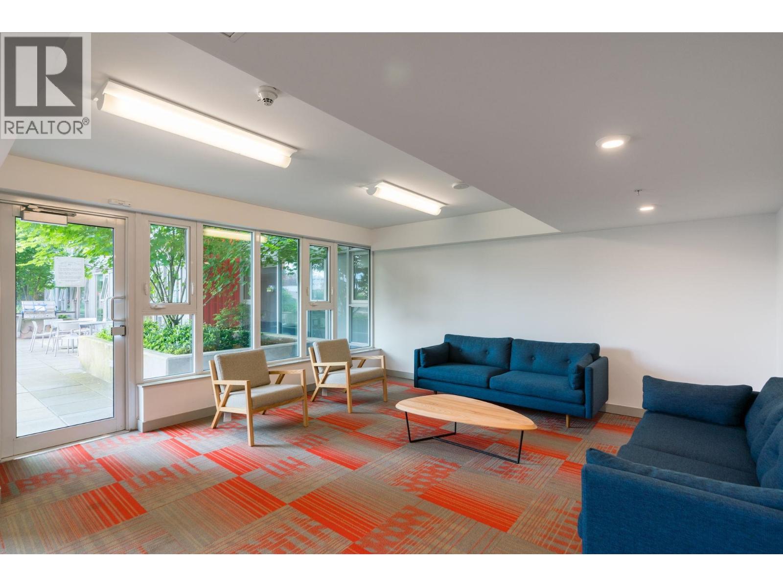 808 933 E HASTINGS STREET, Vancouver