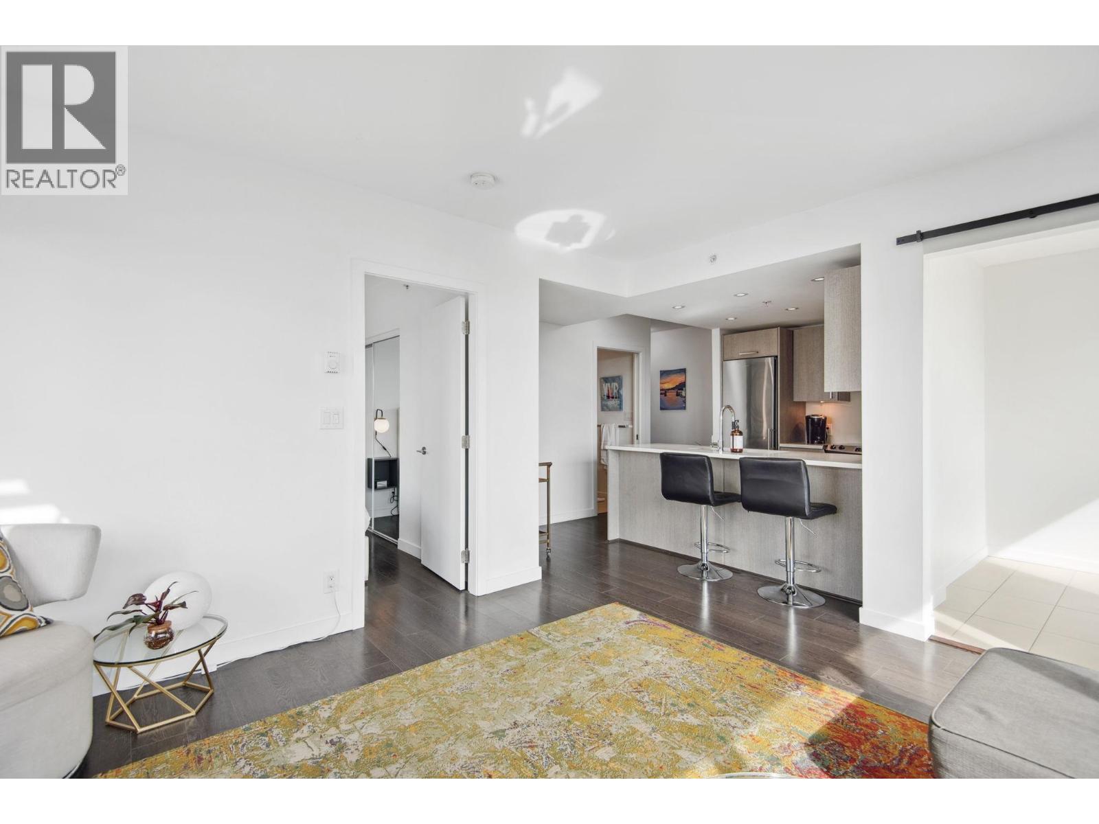 808 933 E HASTINGS STREET, Vancouver