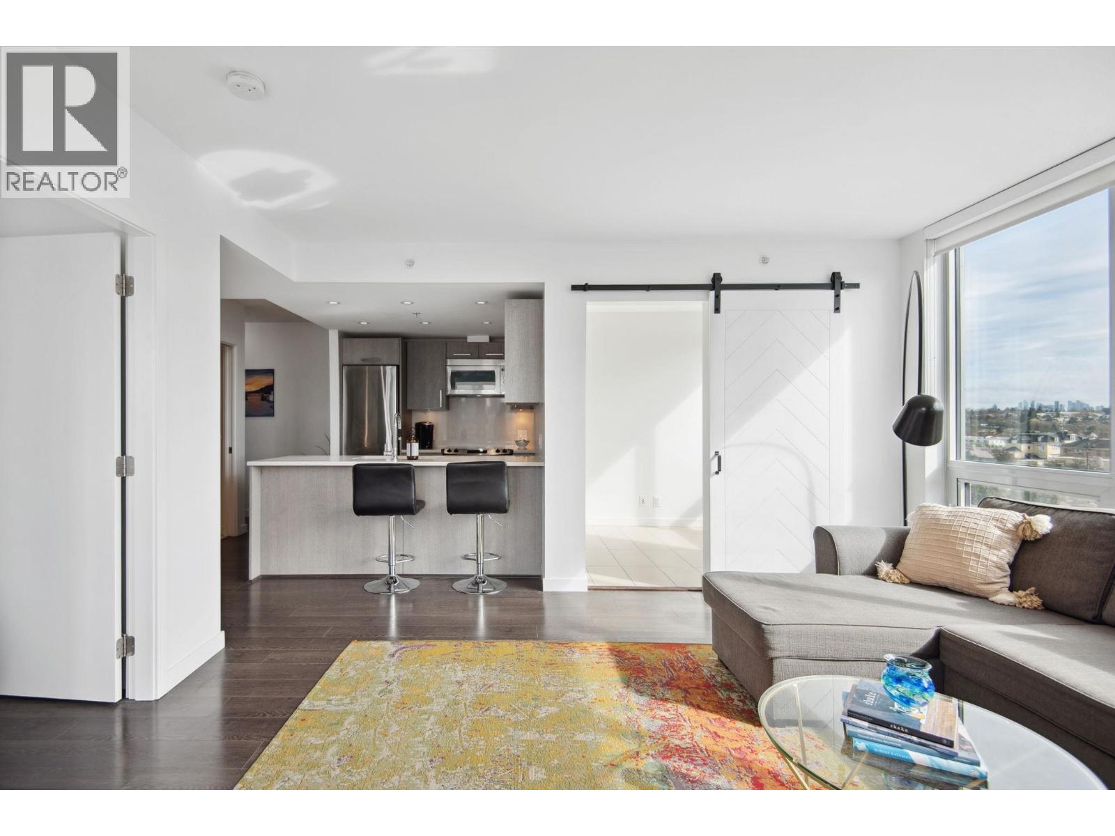 808 933 E HASTINGS STREET, Vancouver