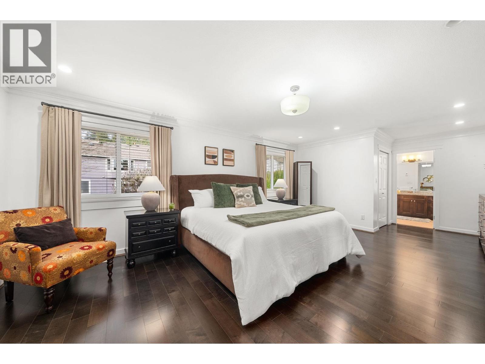 2733 TEMPE GLEN DRIVE, North Vancouver