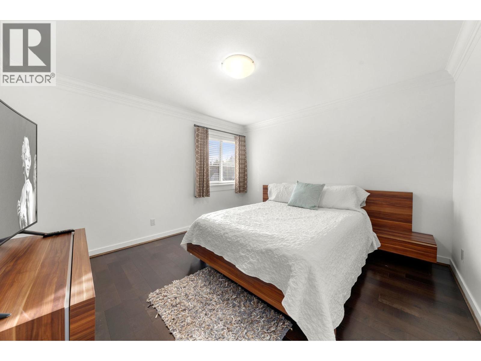 2733 TEMPE GLEN DRIVE, North Vancouver