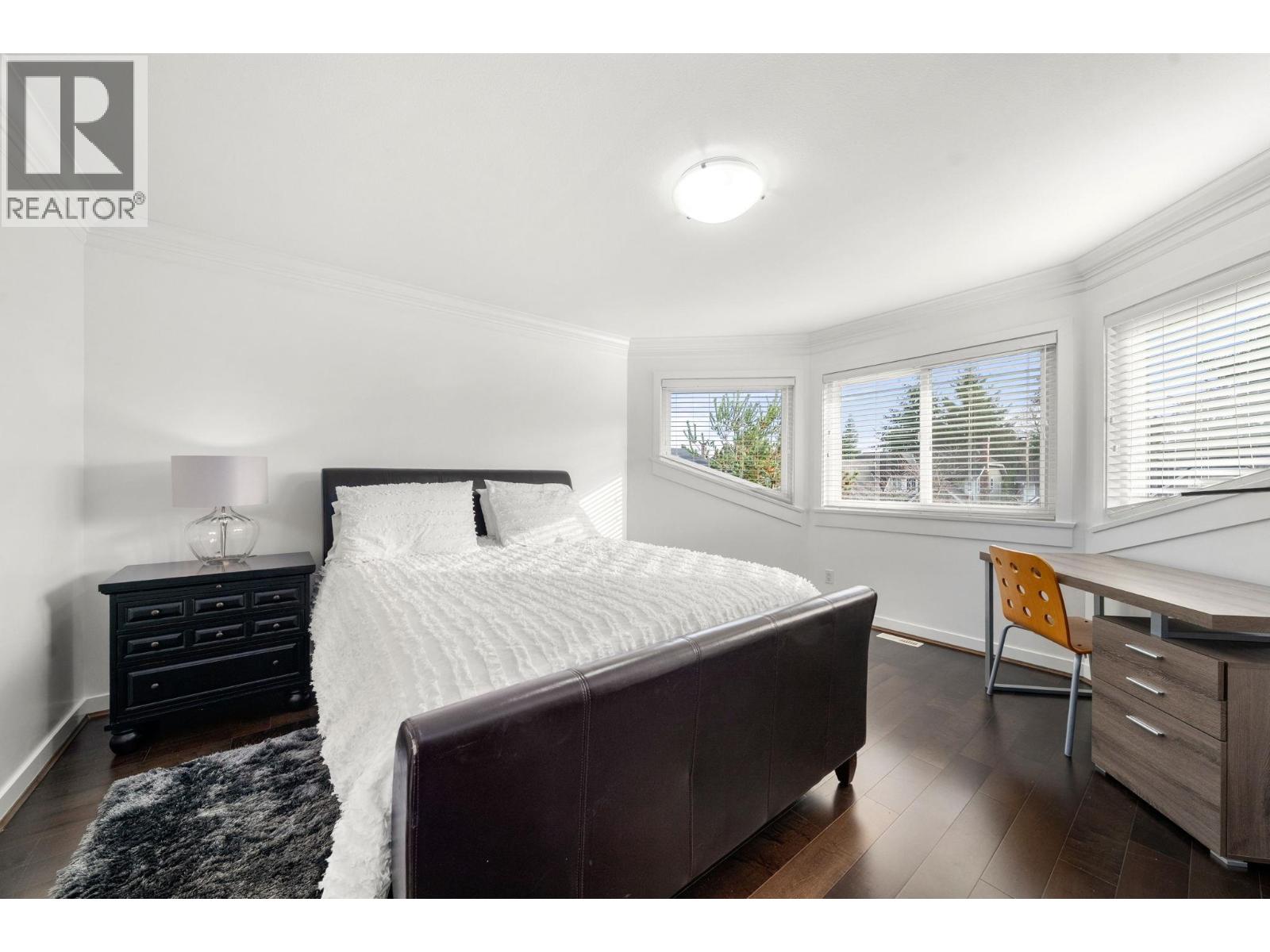 2733 TEMPE GLEN DRIVE, North Vancouver