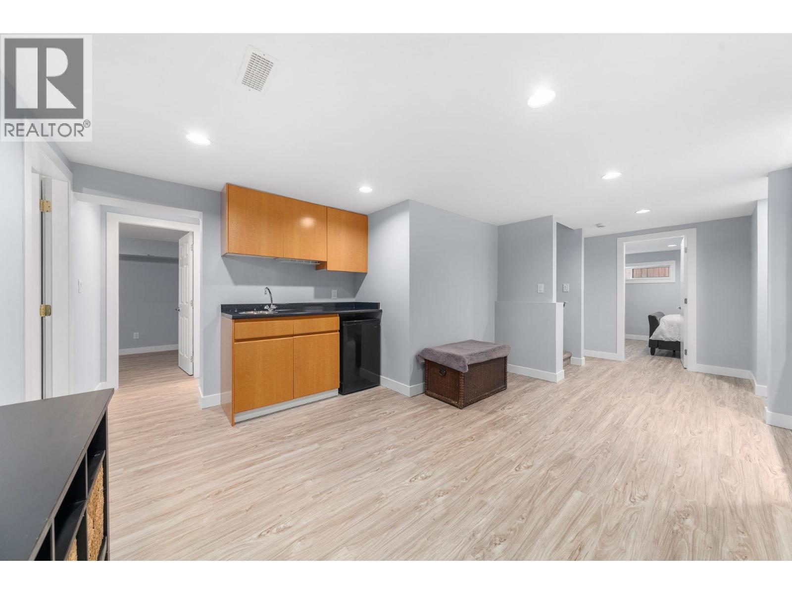 2733 TEMPE GLEN DRIVE, North Vancouver