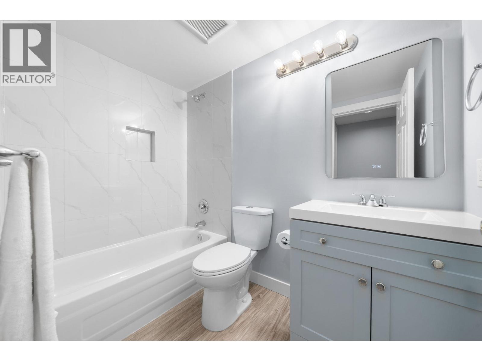 2733 TEMPE GLEN DRIVE, North Vancouver