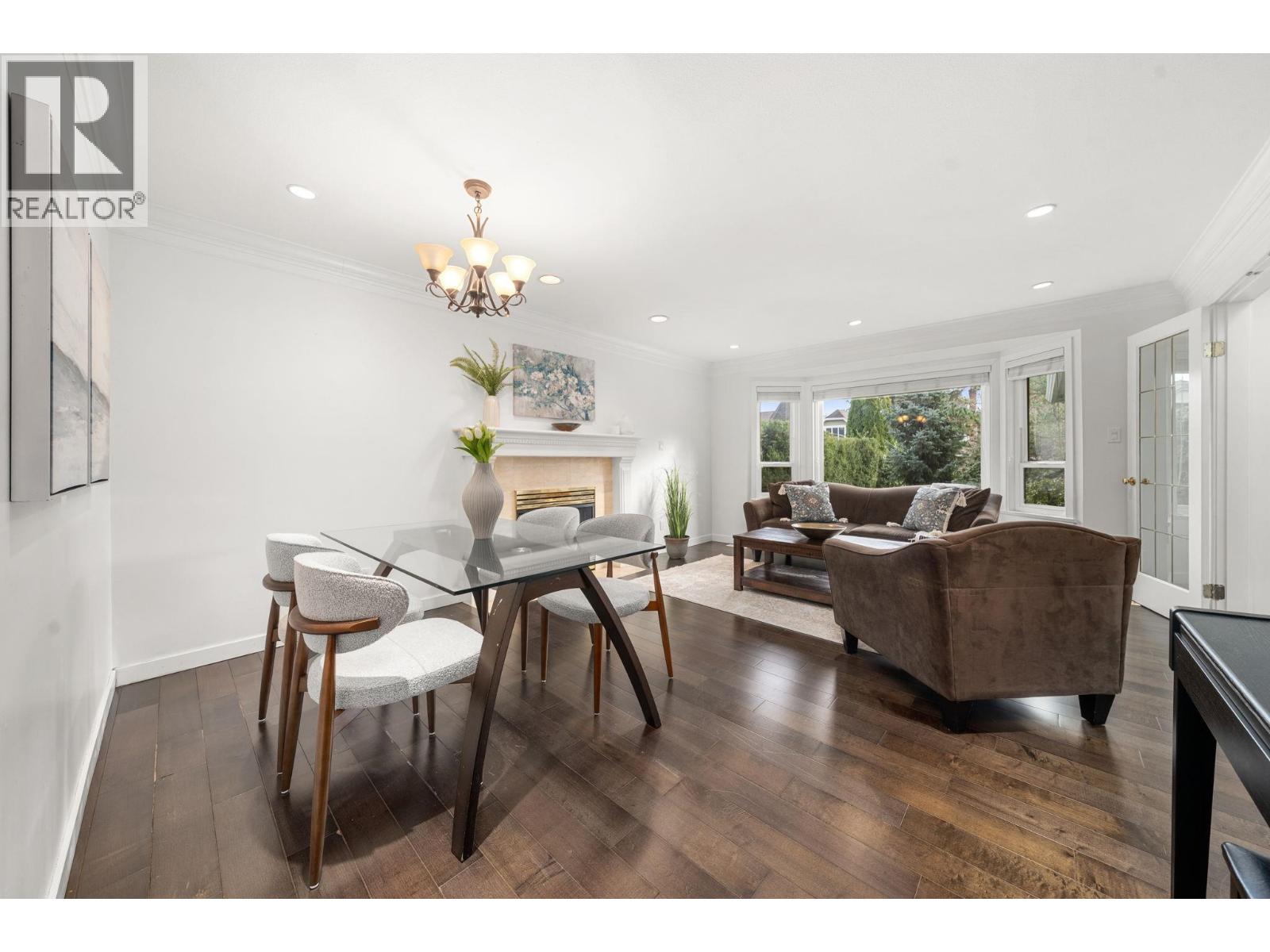 2733 TEMPE GLEN DRIVE, North Vancouver