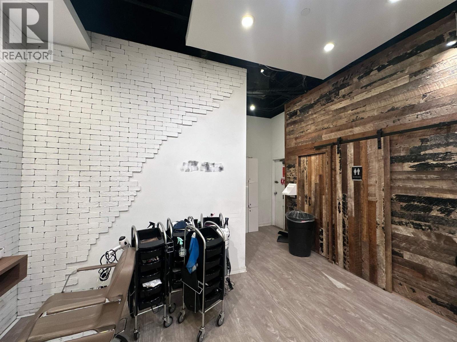 Business in Richmond - Image 8