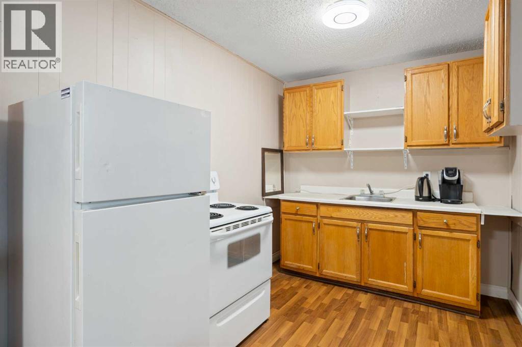 Single Family House Bi-level for Sale in  Dover Crescent SE Dover Calgary 