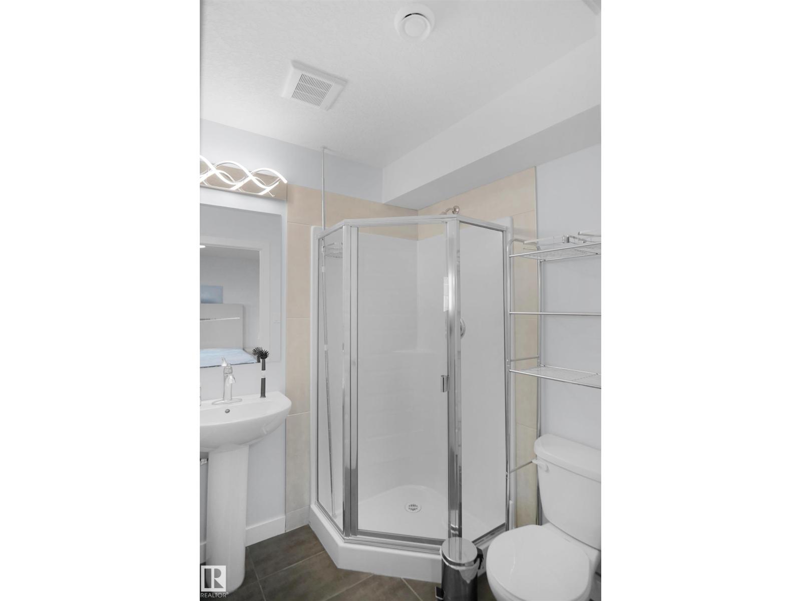 #67 723 172 ST SW, Edmonton