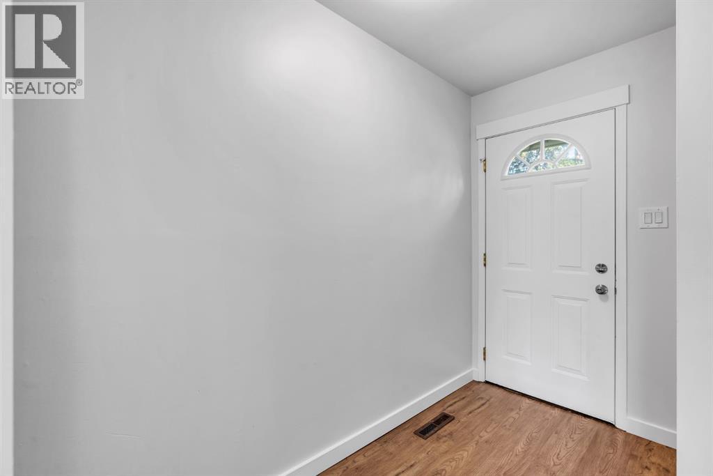 Single Family House for Sale in    Street NE Vista Heights Calgary 