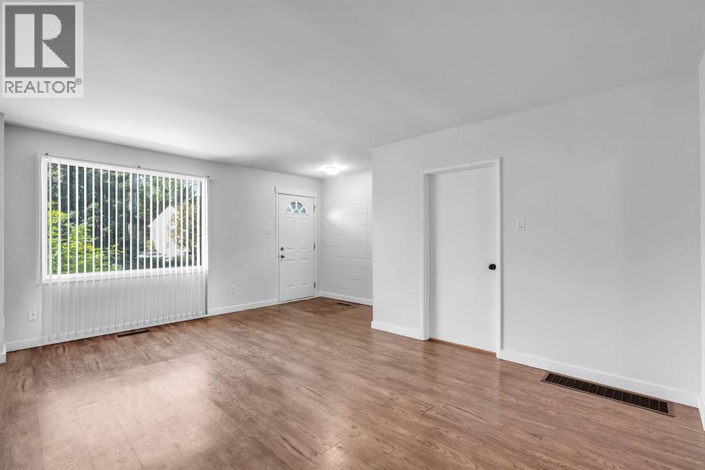 Single Family House for Sale in    Street NE Vista Heights Calgary 