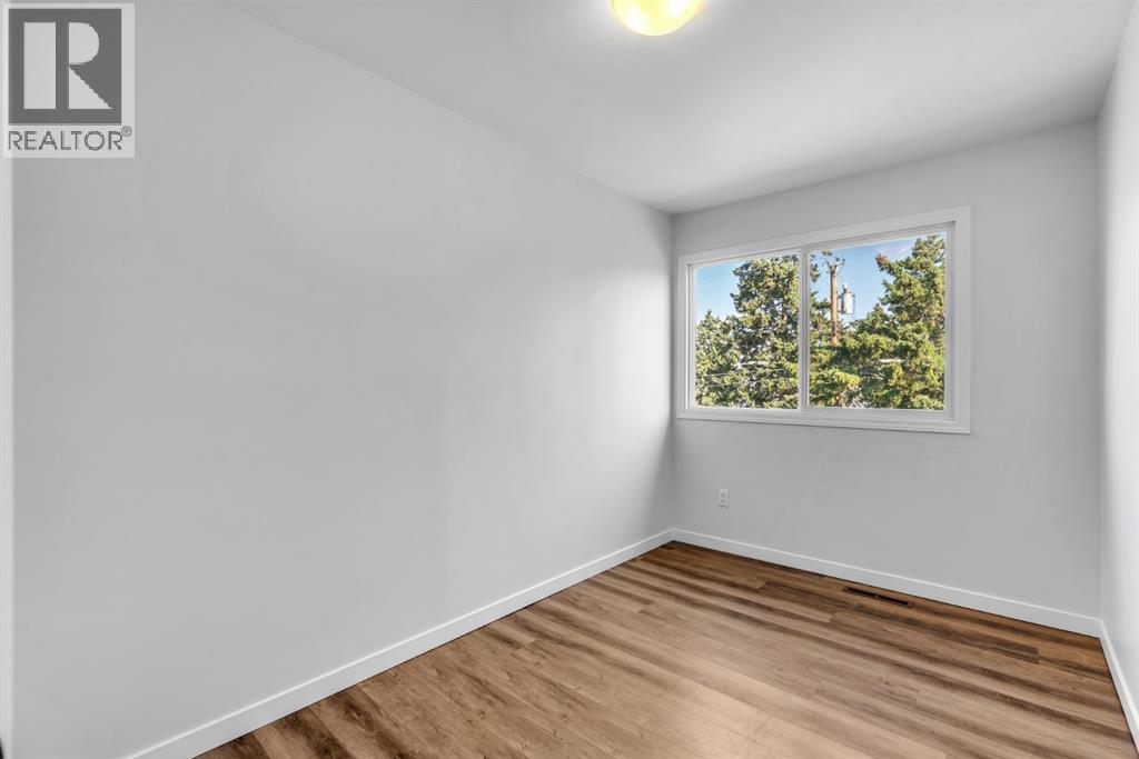 Single Family House for Sale in    Street NE Vista Heights Calgary 