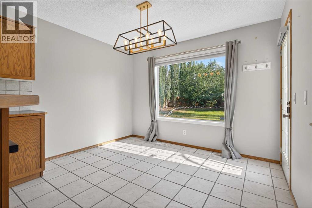 Single Family House for Sale in  Mt Apex Crescent SE McKenzie Lake Calgary 