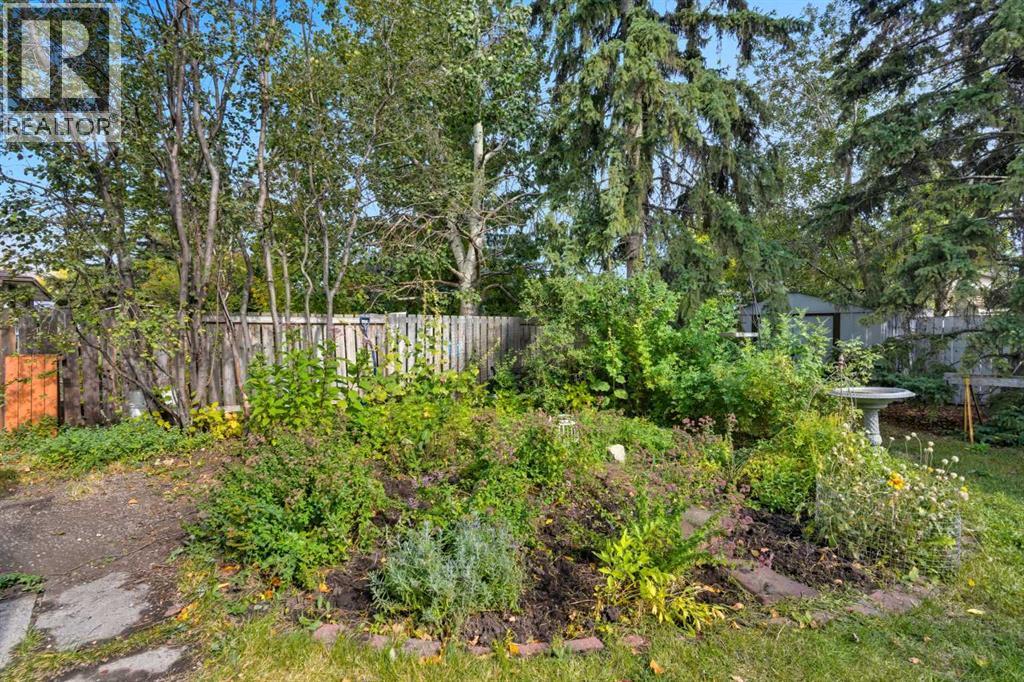 Single Family House Bi-level for Sale in  Lynnbrook Road SE Ogden Calgary 